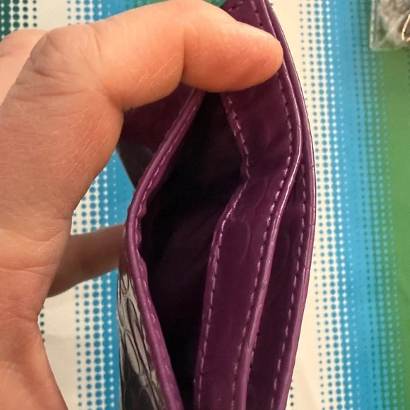 Purple Embossed Card Holder - Picture 4 of 6
